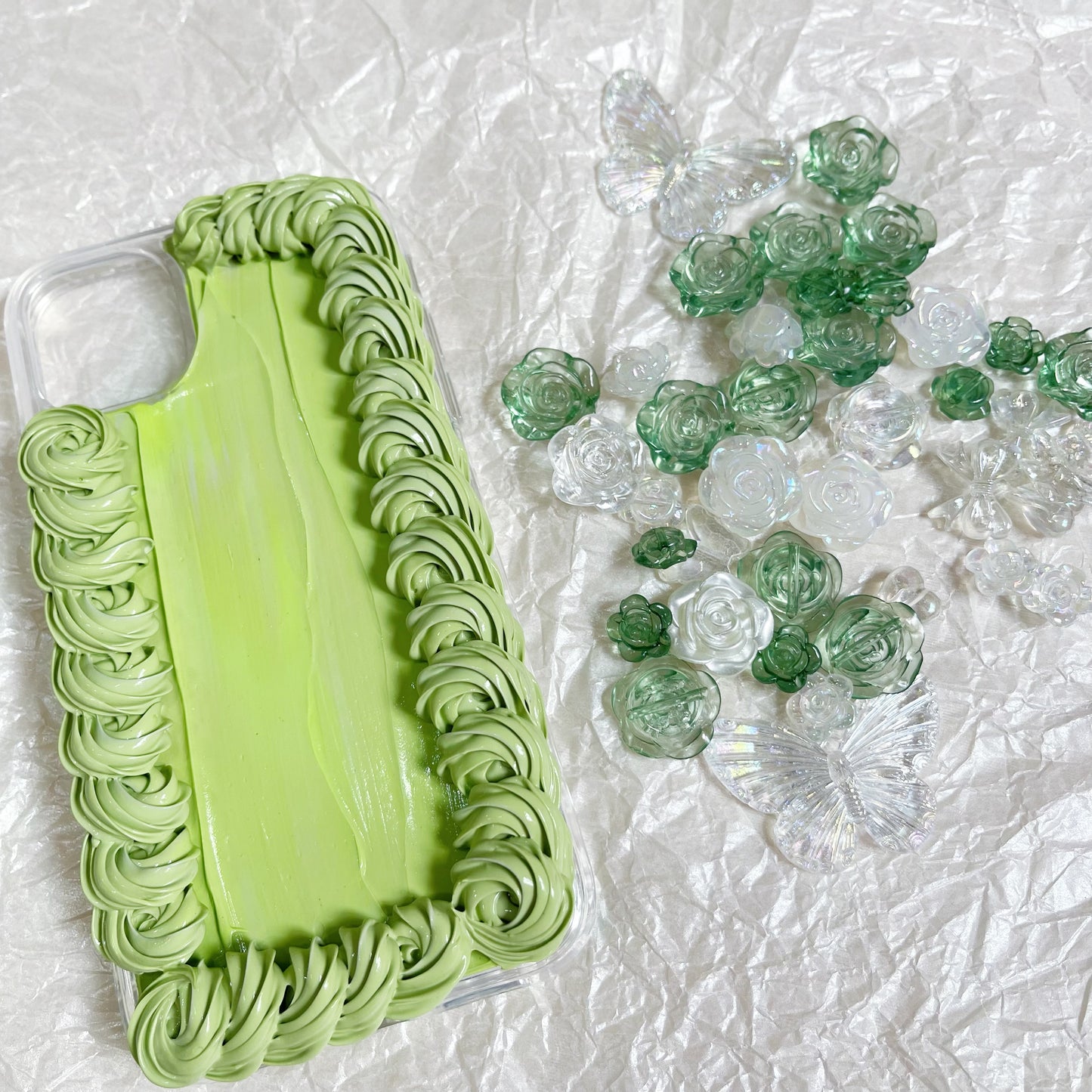 【CraftBeast Ready-made】Elegant Baroque Green Rose phone case