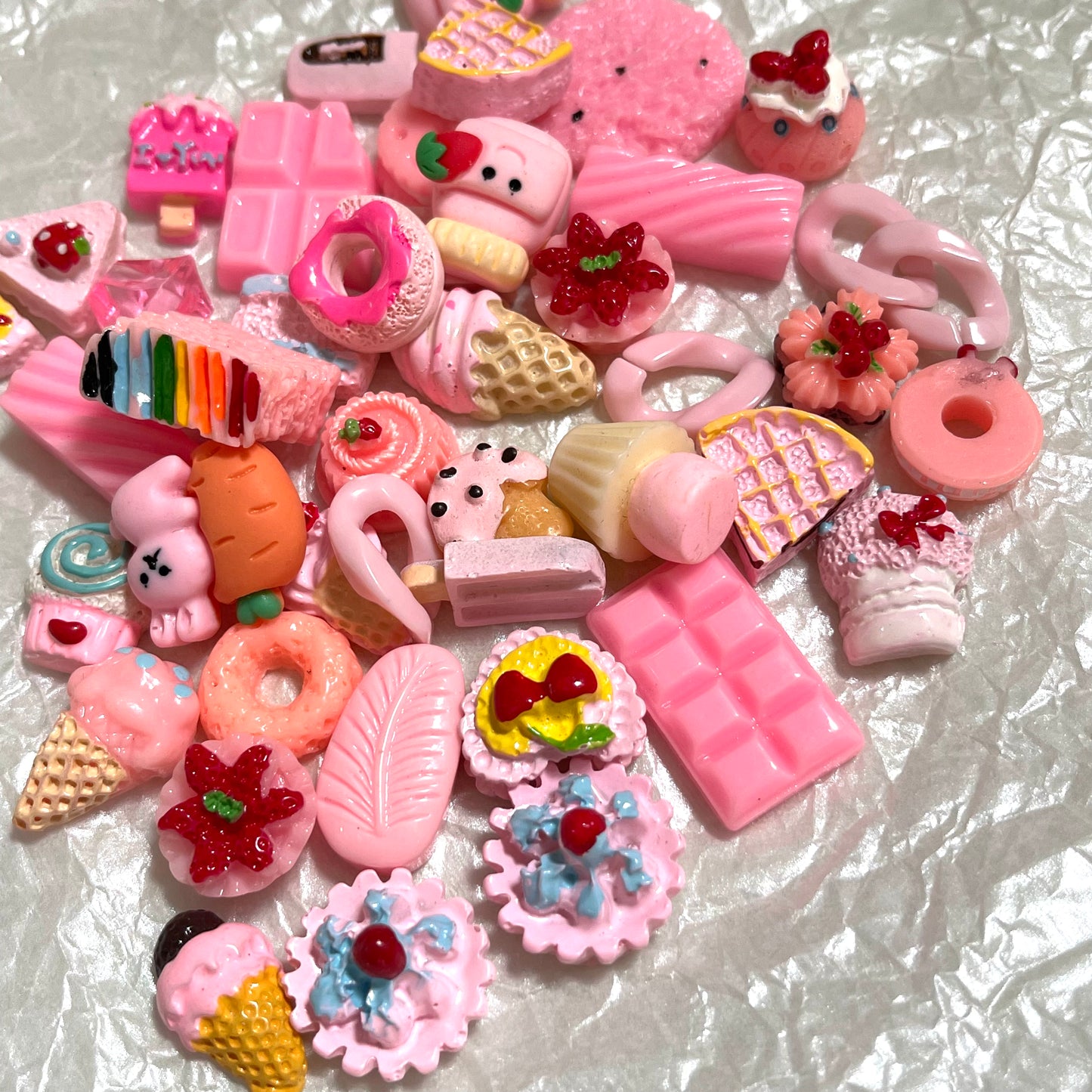 【CraftBeast handmade】Phone case DIY kit - Step2: CHARMS